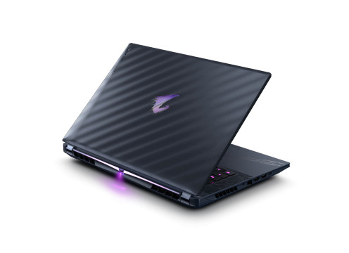 מחשב נייד Gigabyte AORUS MASTER 16 AM6H BYH Ultra 9 275HX 32GB 1TB RTX5080 W11P