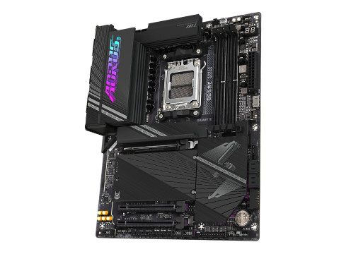 Gigabyte B650E AORUS PRO X USB4